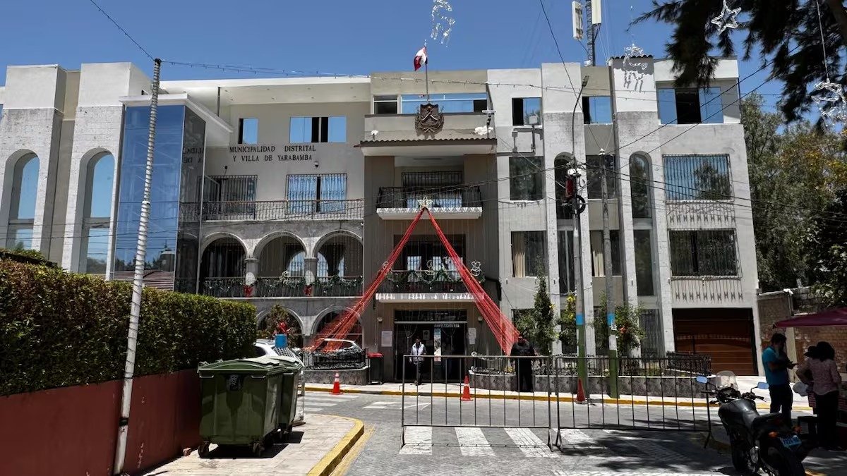 Contraloría detecta graves deficiencias en expediente del Puesto de Salud de Yarabamba