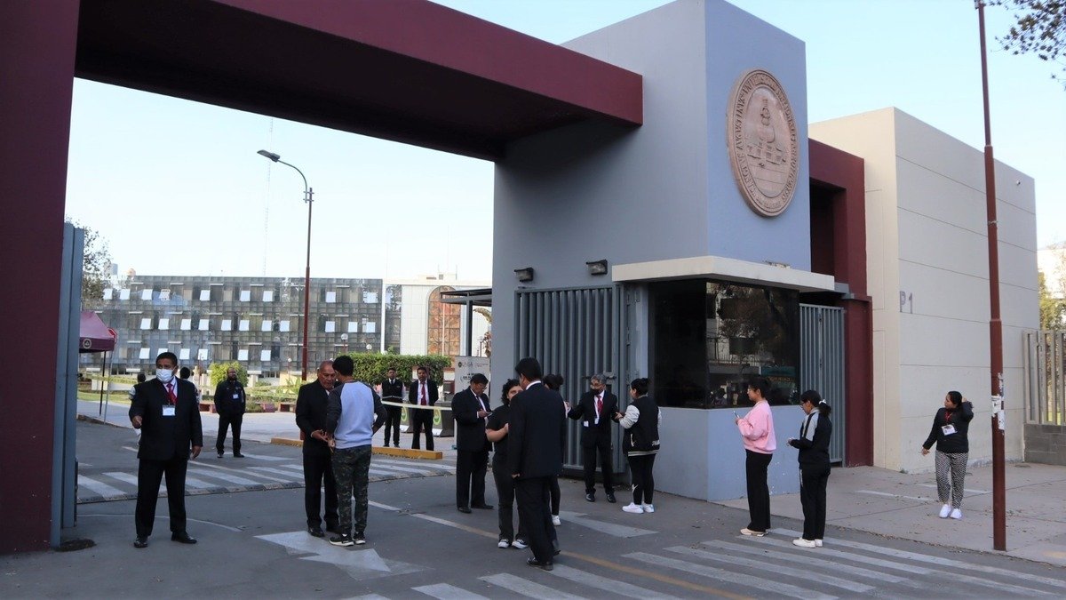 Tres implicados reciben penas suspendidas por suplantación de identidad en examen de admisión