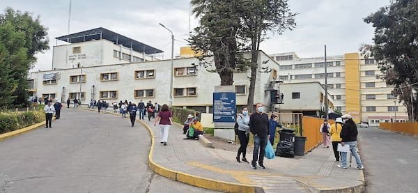 Huelga médica indefinida reduce atención en hospitales y centros de salud de Arequipa