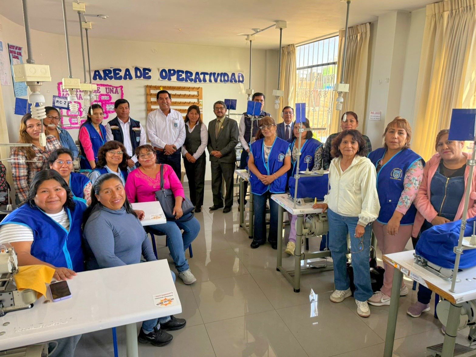 Bustamante impulsa emprendimiento femenino con curso de confección textil 2026