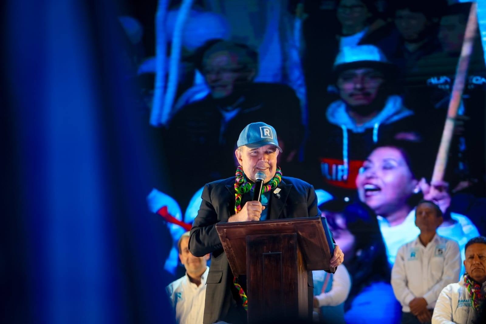 Arequipa: López Aliaga critica baja asistencia en mitin