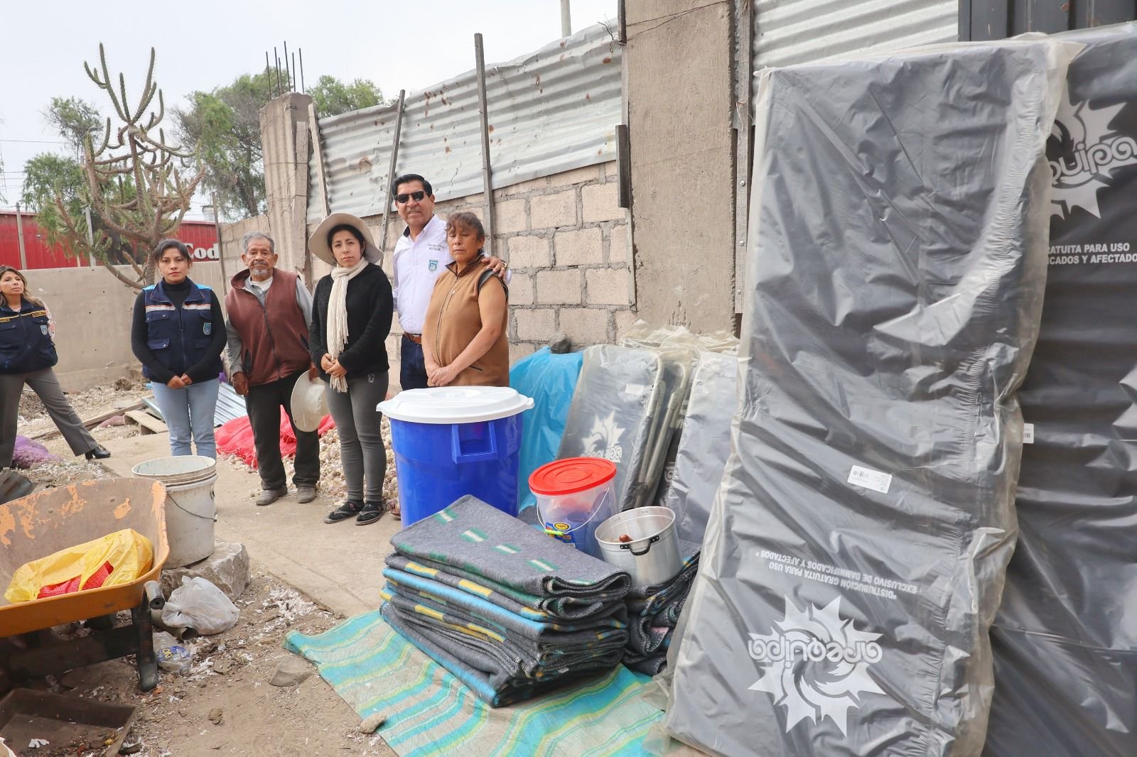 Bustamante brinda apoyo a familias que fueron afectadas por lluvias
