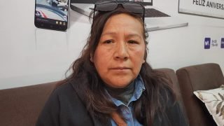 Viuda de víctima de accidente en la vía Arequipa–Puno exige justicia y denuncia abandono de empresa Wayra.