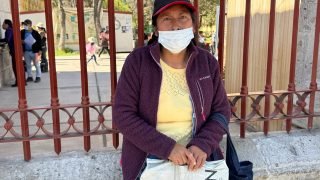 Mujer espera urgente prótesis de cadera en Arequipa.