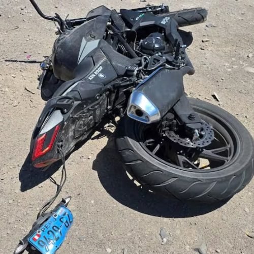 Accidente en La Joya deja dos muertos tras choque entre volquete y motocicleta.