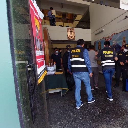 Arequipa: joven comerciante cierra su tienda tras amenazas de extorsionadores