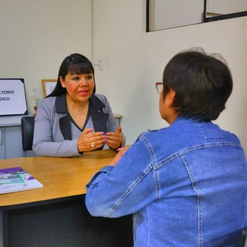 Inauguran consultorio jurídico gratuito para adultos mayores