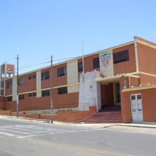 Islay: el 10% de colegios aún no cuenta con saneamiento físico legal