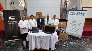 Universidad Continental dona 24 computadoras al hospital Honorio Delgado para agilizar atención