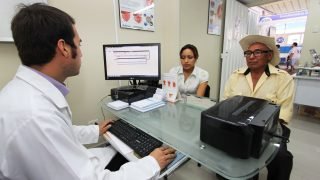 Honorio Delgado iniciará digitalización de historias clínicas con apoyo tecnológico