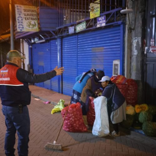 Por Semana Santa más de 60 fiscalizadores y policías municipales controlan comercio ambulatorio en Avelino Cáceres