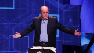 Rafael López Aliaga es rechazado en Puno durante visita de campaña: protestas marcan su llegada a Juliaca