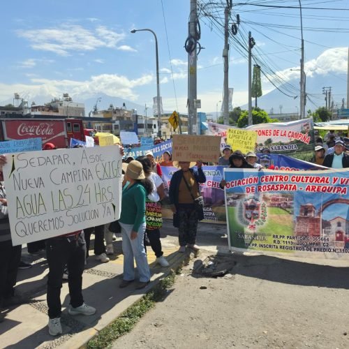 Vecinos de Umapalca exigen medidores individuales a Sedapar tras cobros abusivos por S/ 16 mil