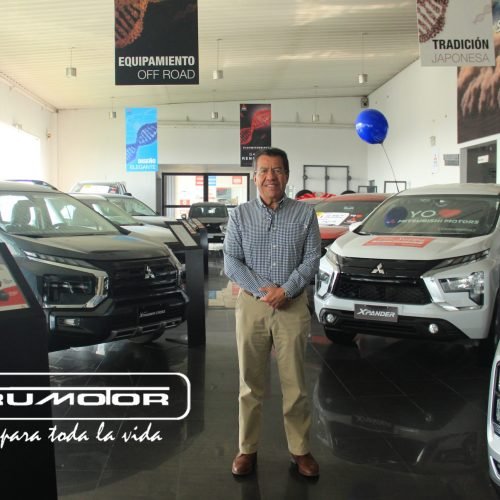 Congreso reconoce a empresario de Perumotor por su aporte al desarrollo económico.